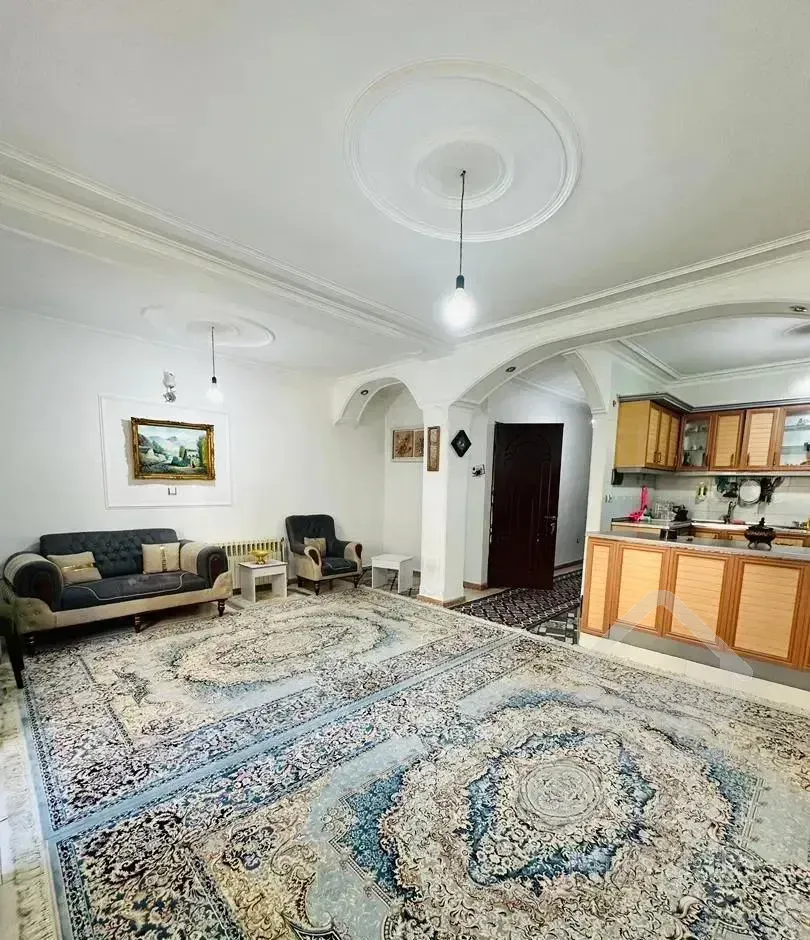 فروش آپارتمان 100متری/خ جمهوری/طبقه اول