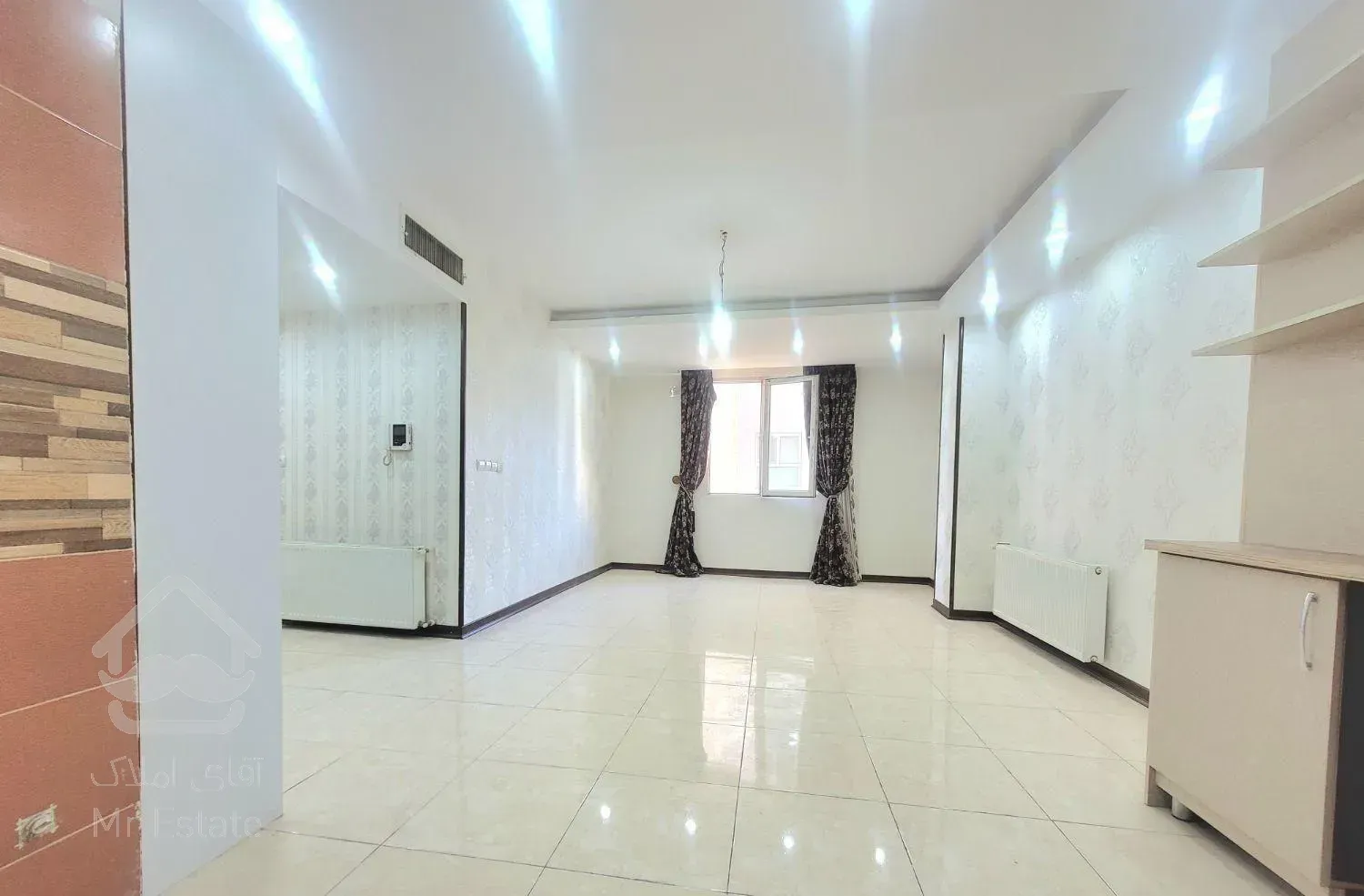 آپارتمان ۶۵ متری  دو خواب مهر شهر فاز۴ تخلیه