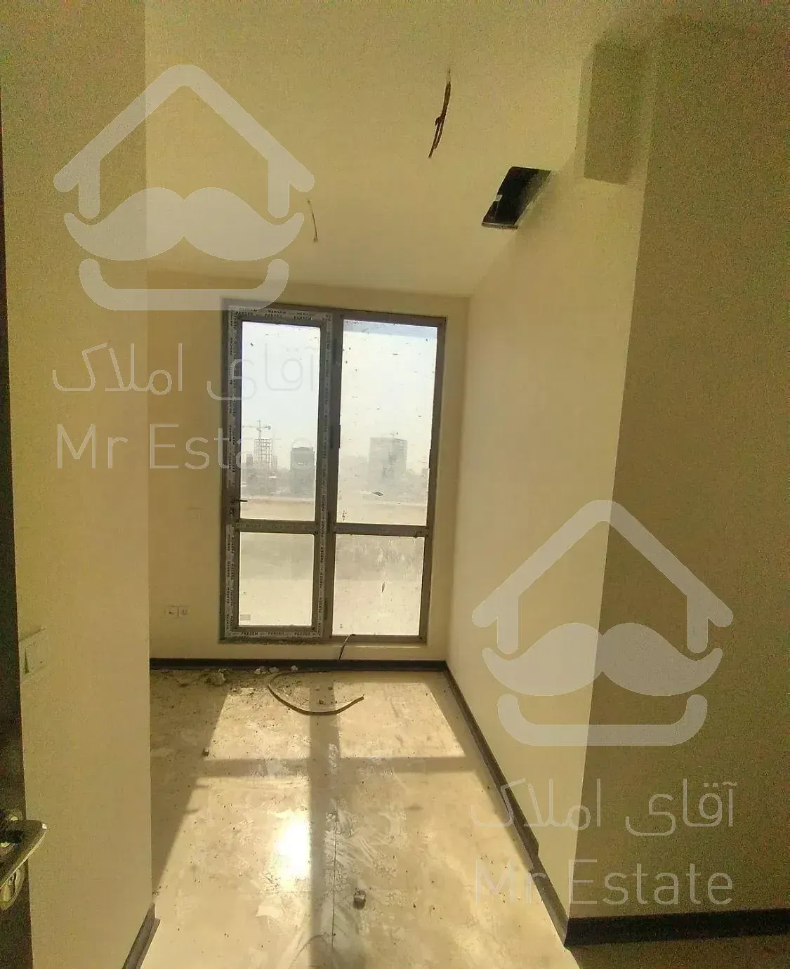 چیتگر ۱۳۵ متر/ سند اداری/در حد کلیدنخورده/ فول