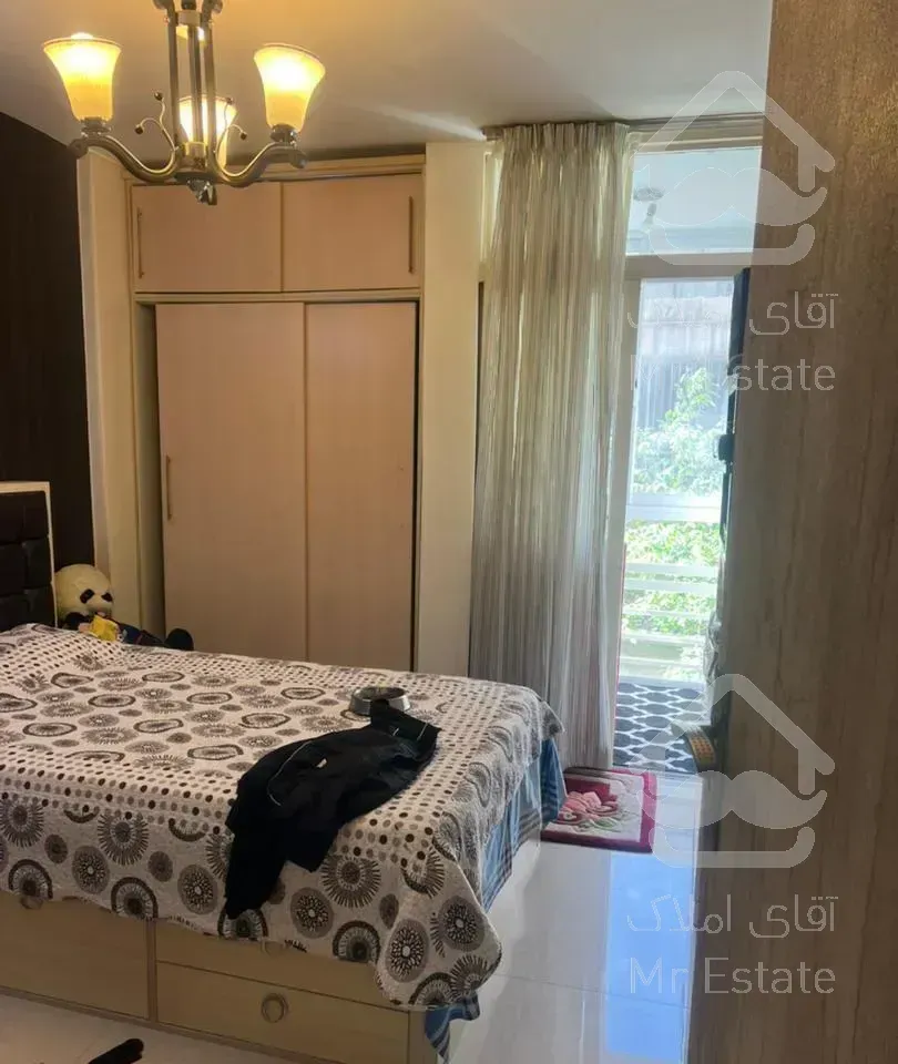 میدان گلها ۱۳۵متر ۳خواب