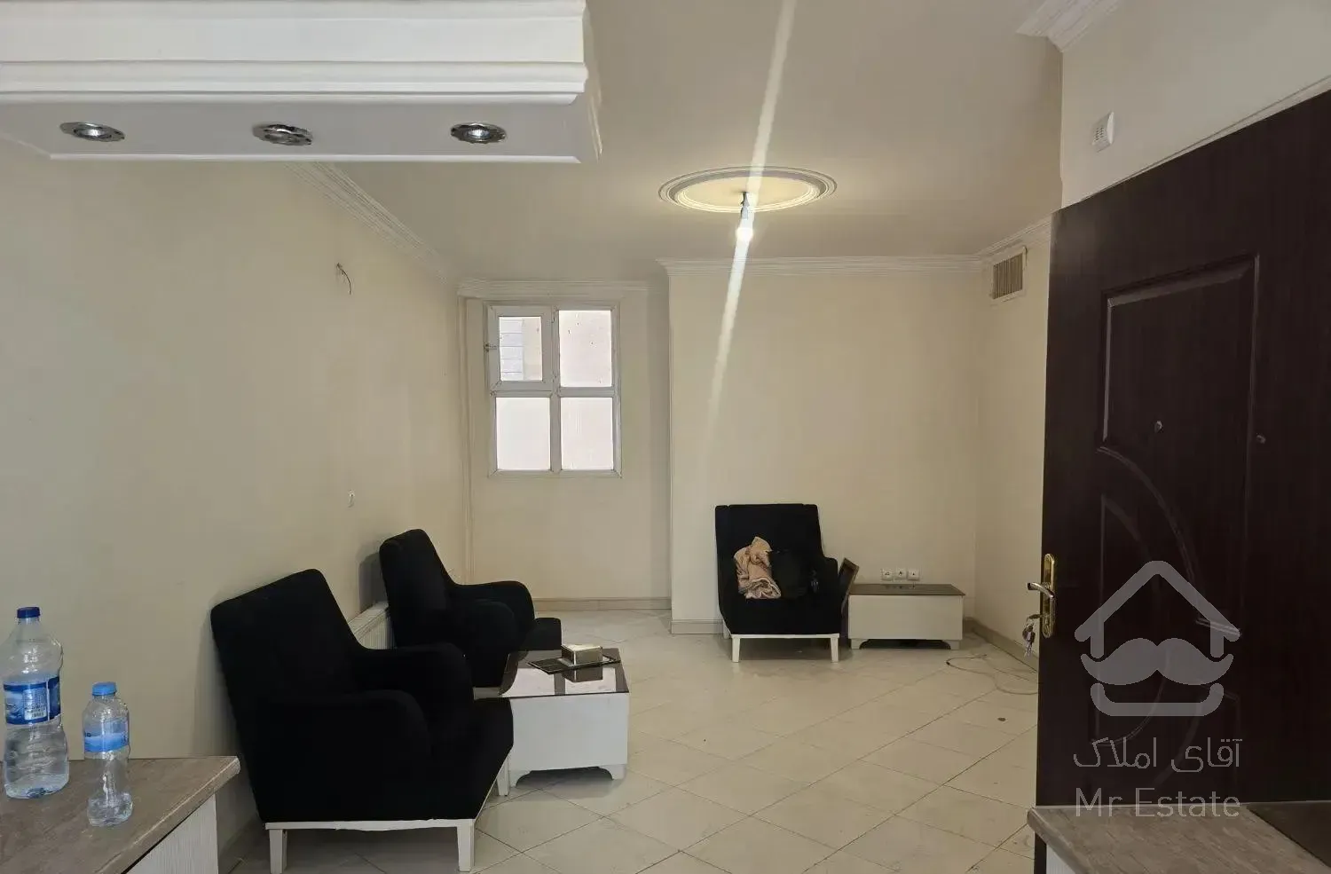 ۵۲ متری تک واحدی با بالکن (تخلیه )