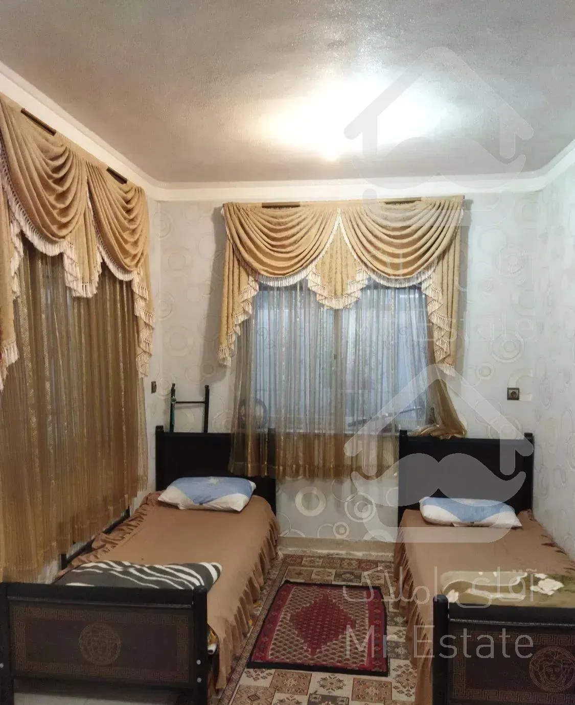 فروش ویلا شهری ۳۳۰ متری سند دار