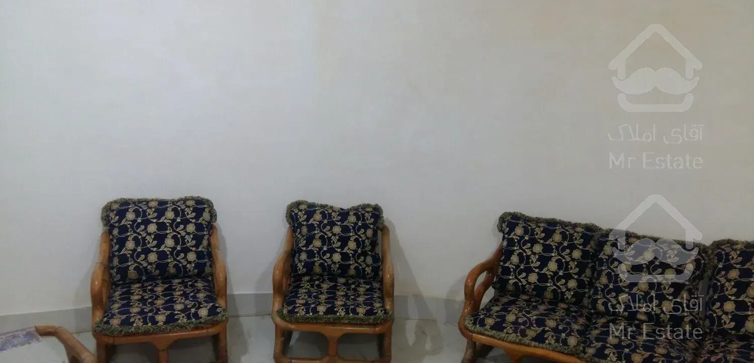 حیاط دربست مرکزشھر