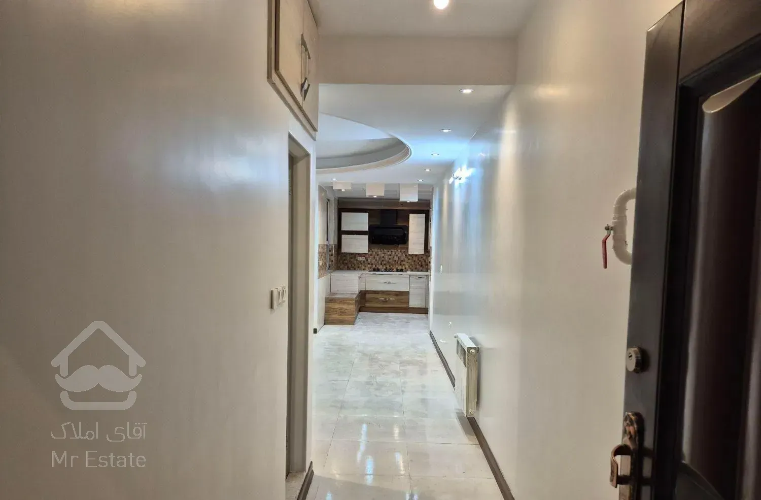 مجتمع قصر سفید