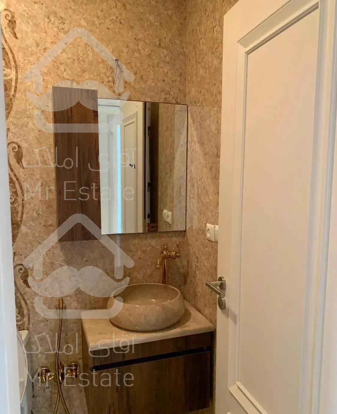 ٢١٠ متر/٣خواب/تک واحدى/مشاعات آبى/شیراز شمالى