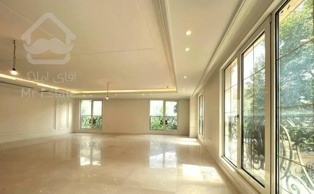 ۲۴۰ متر ، ۳خواب  ،  تاپ لوکیش سعادت آباد