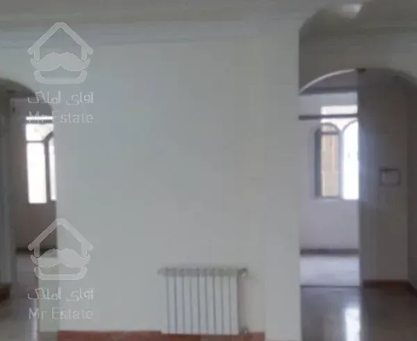 آپارتمان ۱۴۷ متر ، سه خوابه ، خوش نقشه و نورگیر