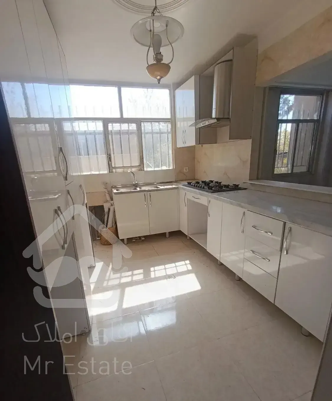 ۶۵ متر طبقه اول تخلیه