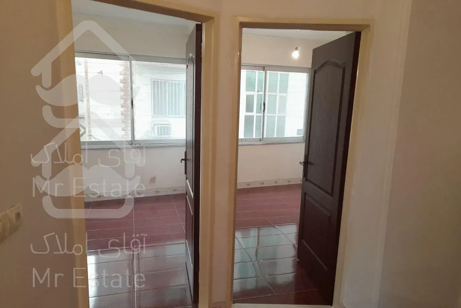 دوواحدی 95 متر واحداول آب برق گازجداانباری وپارکینگ