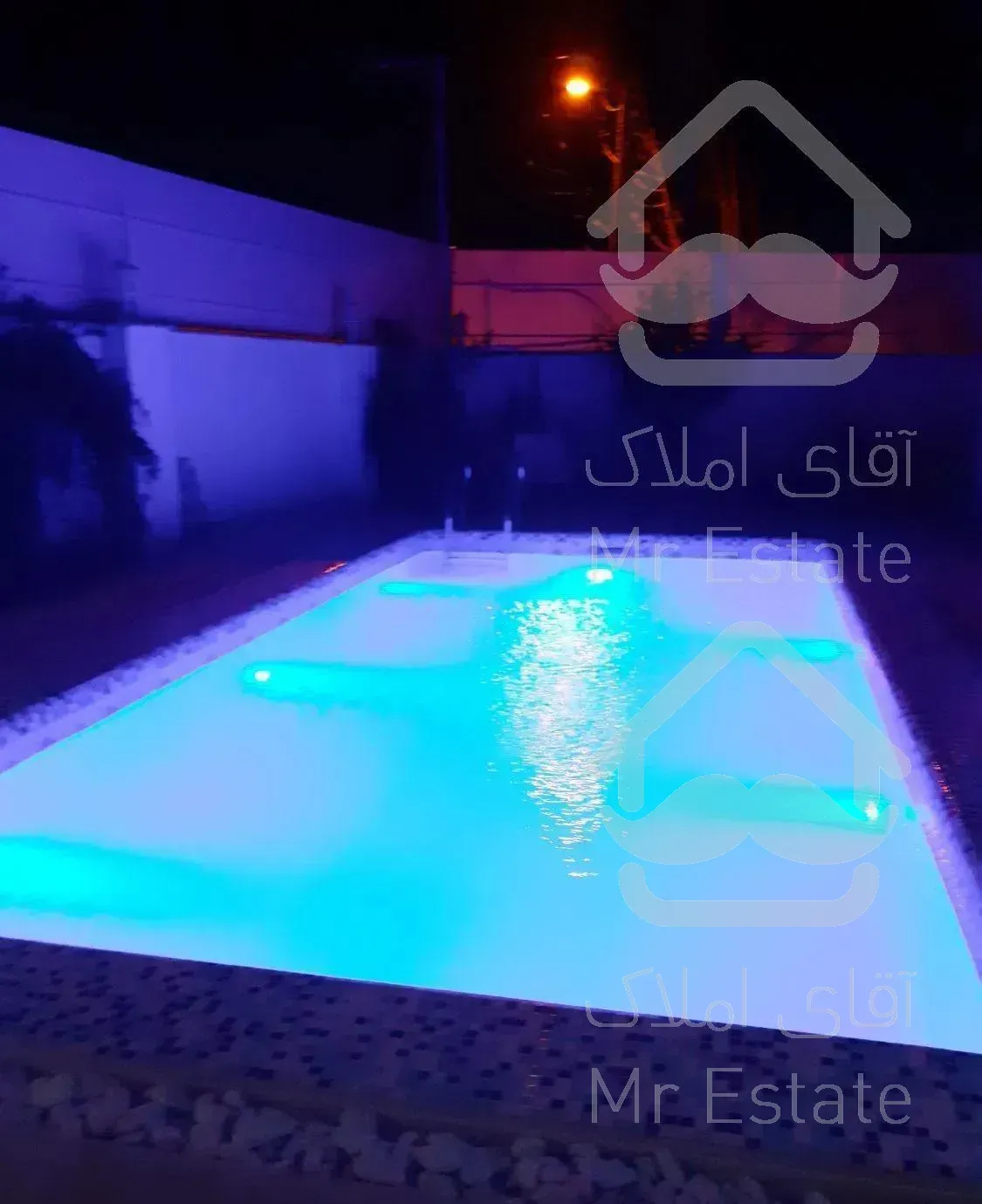 ویلا با استخر اب داع ۴ خواب با چشم انداز زیبا