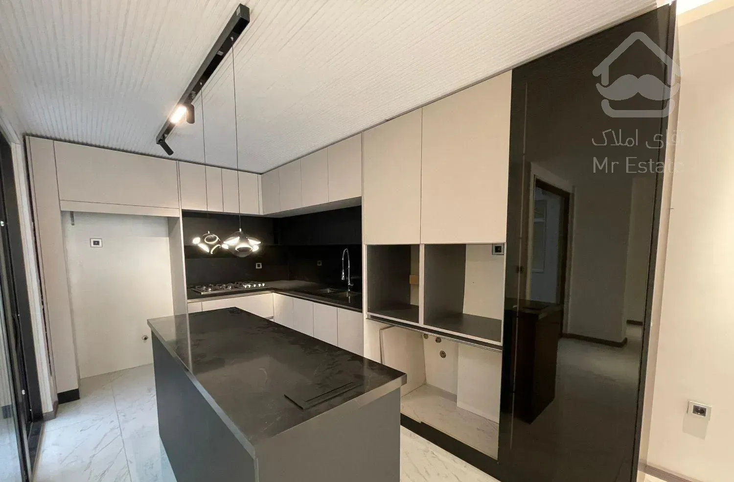 اجاره آپارتمان ۹۶ متری ۲ خوابه در حکمت