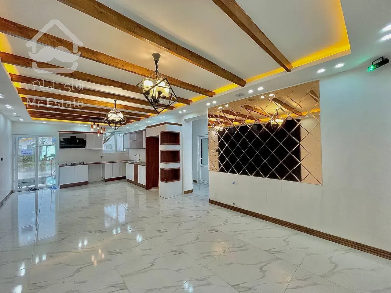 همکف مدرن. ۹۰ متری. شهرکی.