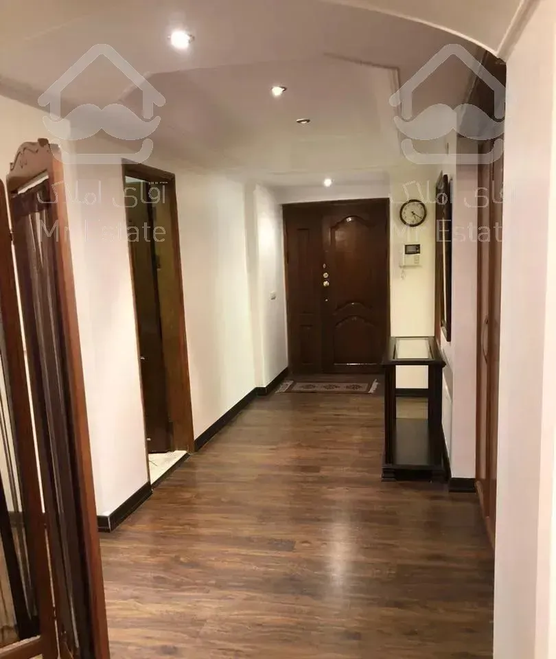 آپارتمان۲۰۰متری دنج در تجریش