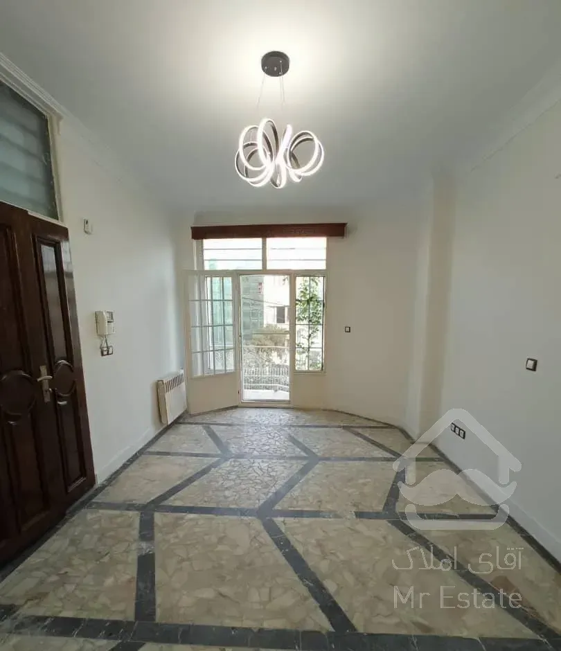 فروش آپارتمان ۸۳ متری ۲ خوابه در جمال‌زاده شمالی