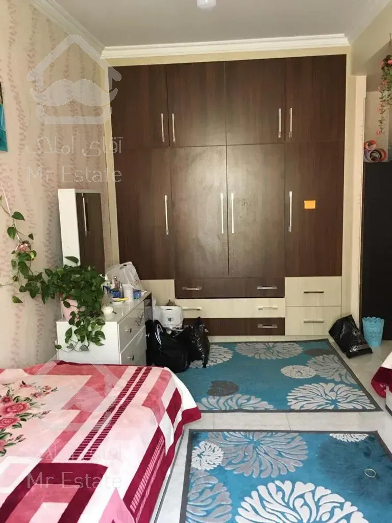 ۲۱۰ نیاوران ، غرق در نور