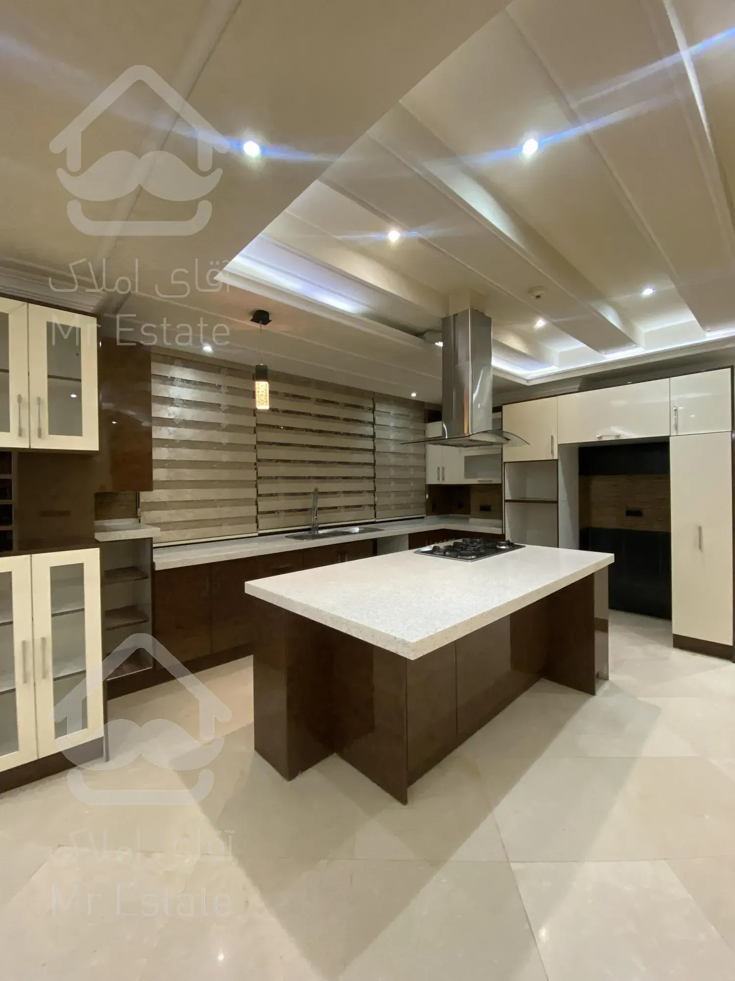 آپارتمان ۱۶۵متر۲خواب مستر