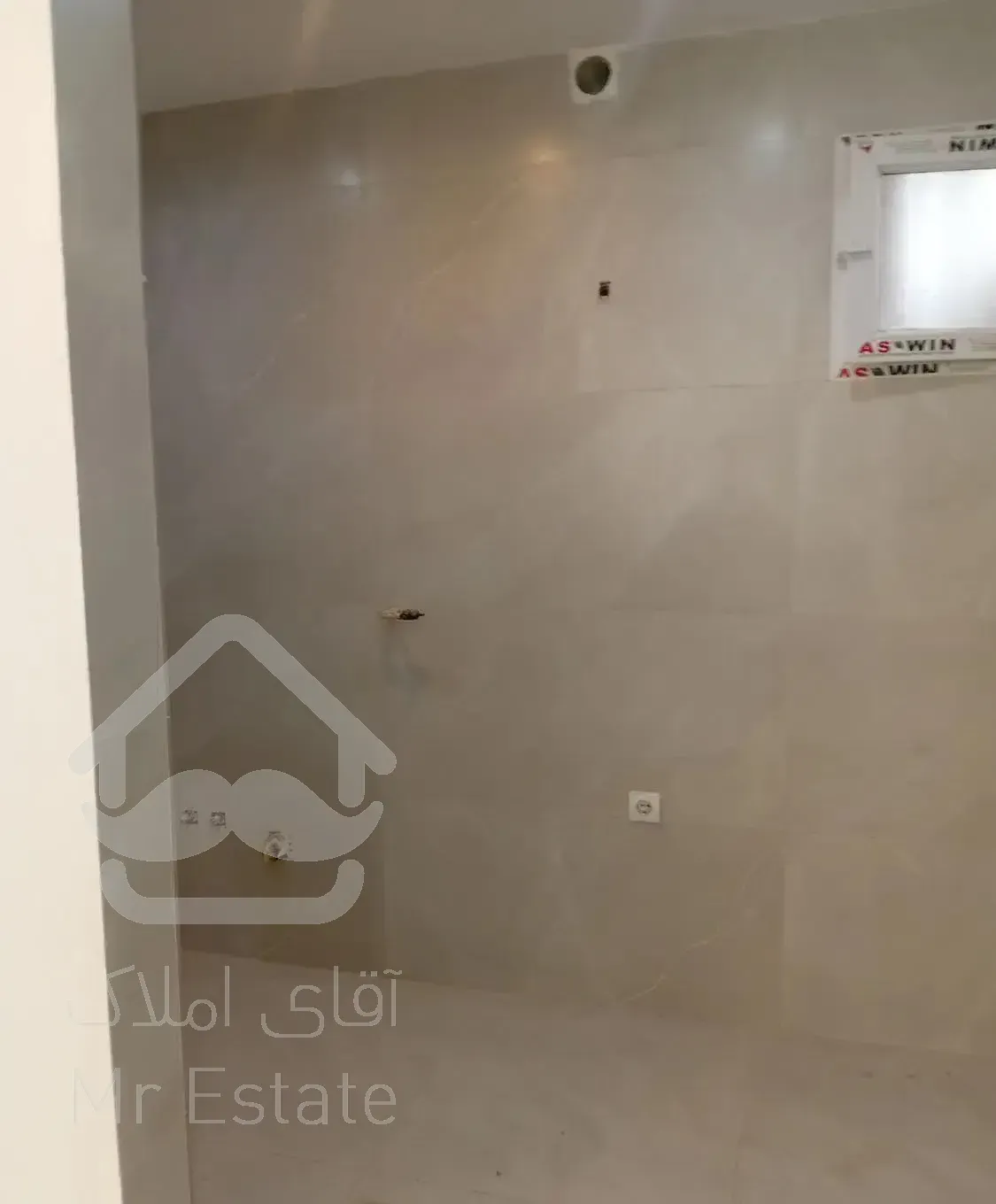 آپارتمان ۱۳۰ متری سه خواب