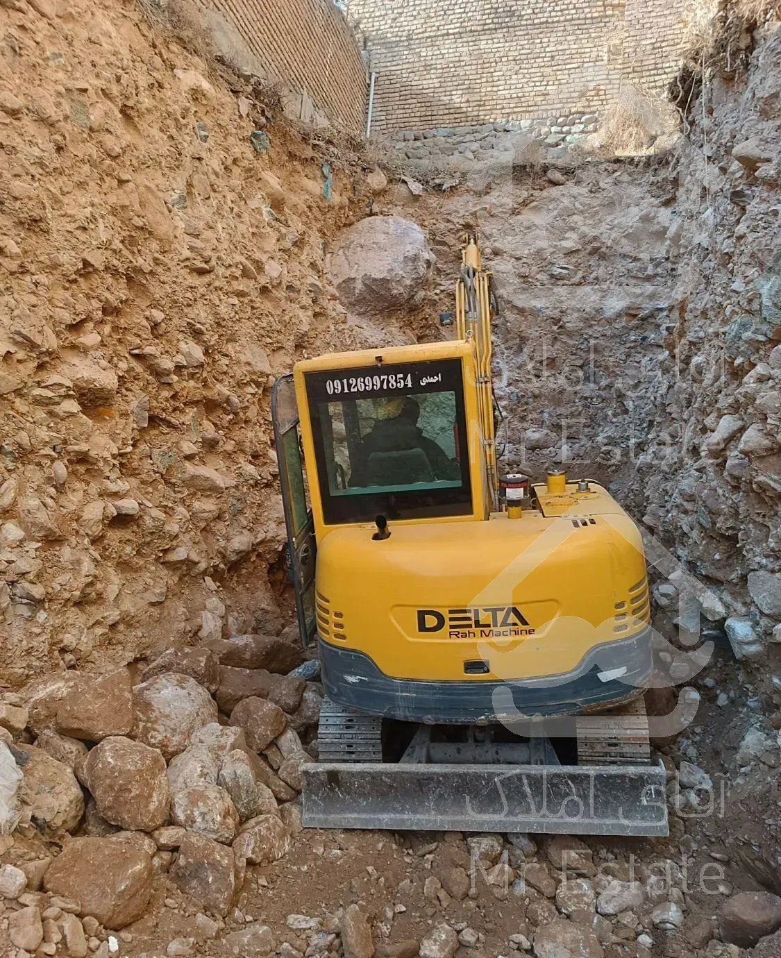 حمل نخاله توسط بادسان خاکبرداری بابکت و مینی بیل