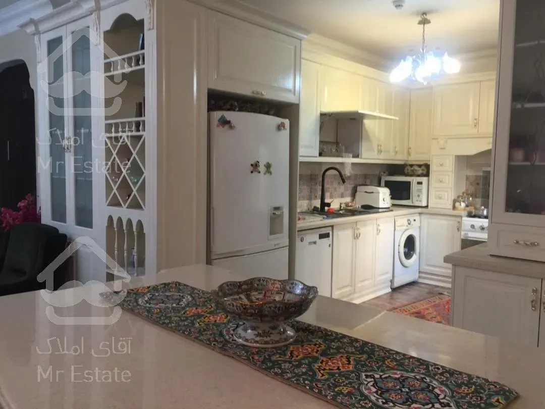 اجاره و رهن آپارتمان ولنجک 138  متر لوکس