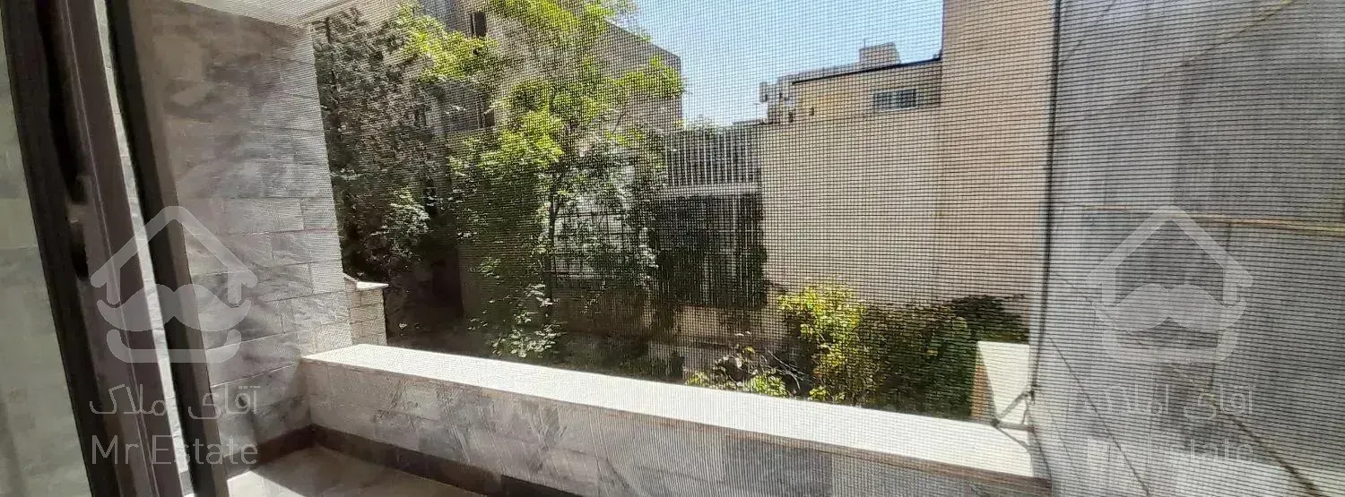 ۱۴۰ متری تک واحدی ط اول با پارکینگ غربی