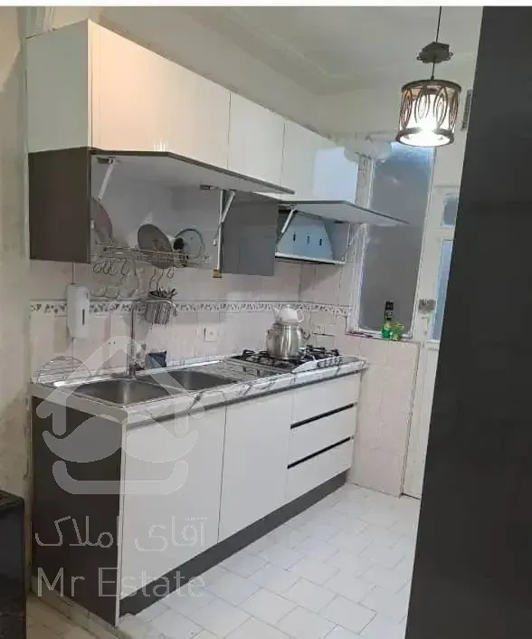 ۴۰ متر با پارکینگ ، پیروزی