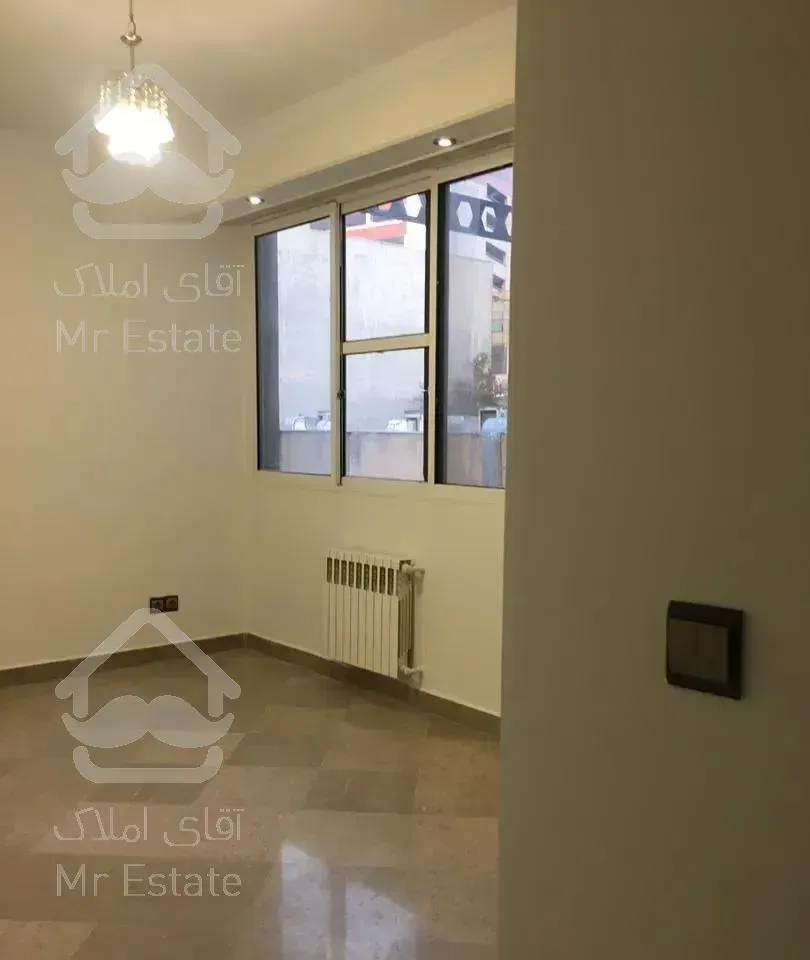 ١٢٠ متر  خوش نقش و نورگیر