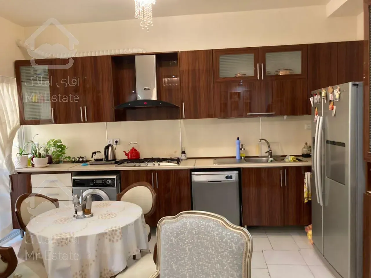 ۷۷متر۲خواب/فردوس شرق/لوکیشن عالی/بدون ضعف نورونقشه/سالن پرده خور