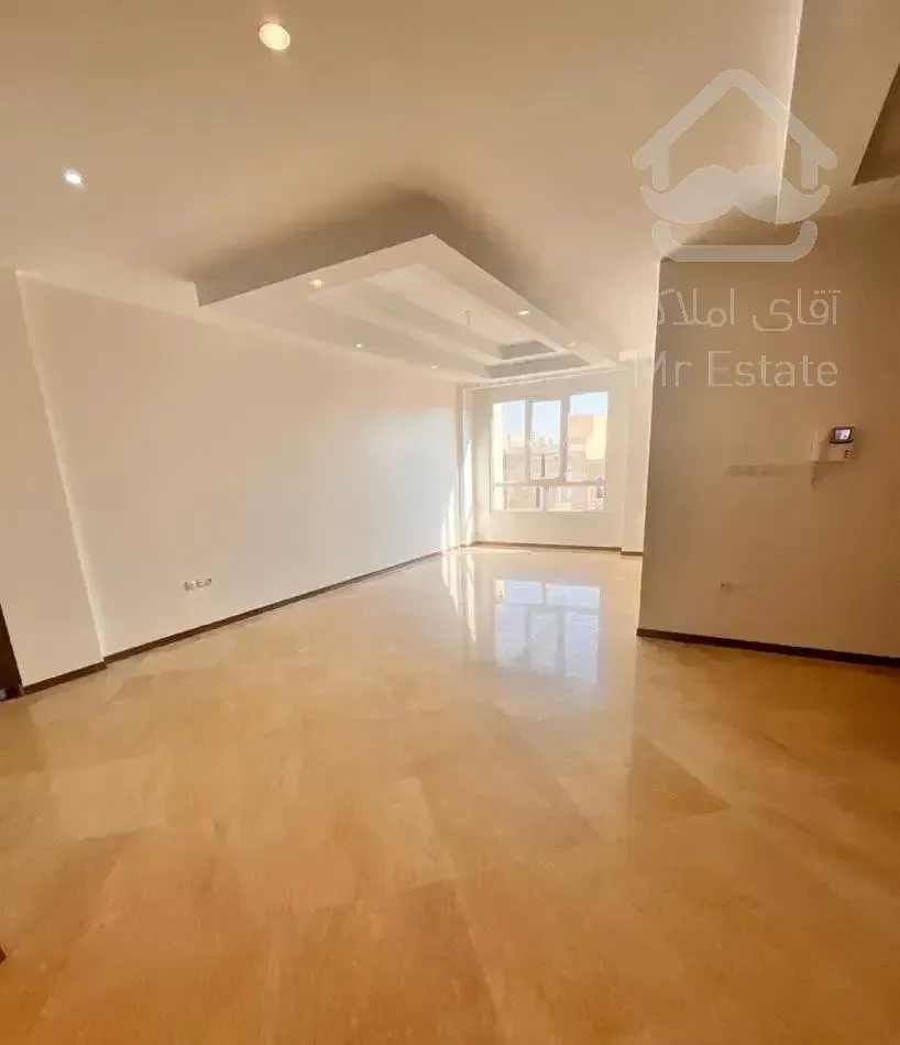 ۹۰ متر دو خواب ۱ از ۸ با پارکینگ سندی فرعی زوج