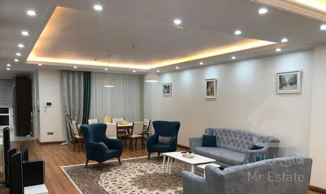 ۷۰متر / ۲ خواب /فول / ۸ ساله / گذر پهن