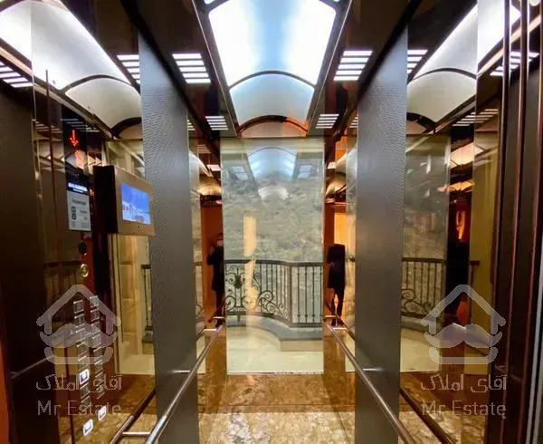 برج مدرن با ویوی ابدی