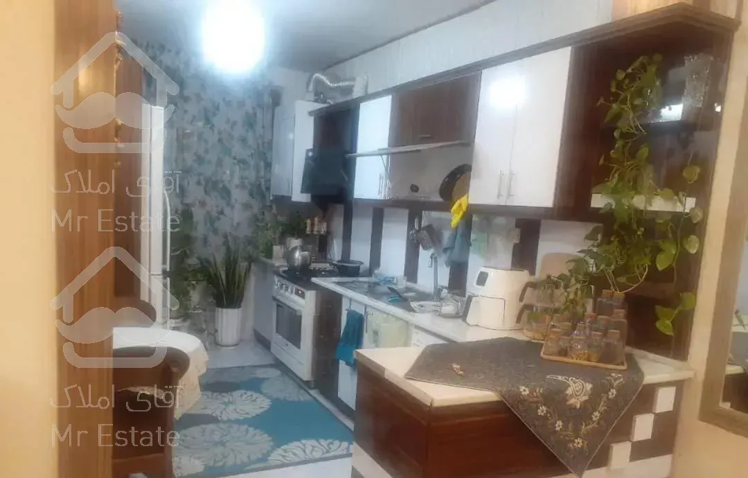 طبقه اول تک‌واحدی کلاسه طبقه