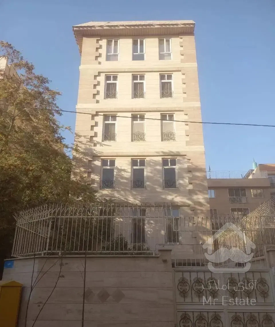 ۱۳۵ متر سه خواب منیریه