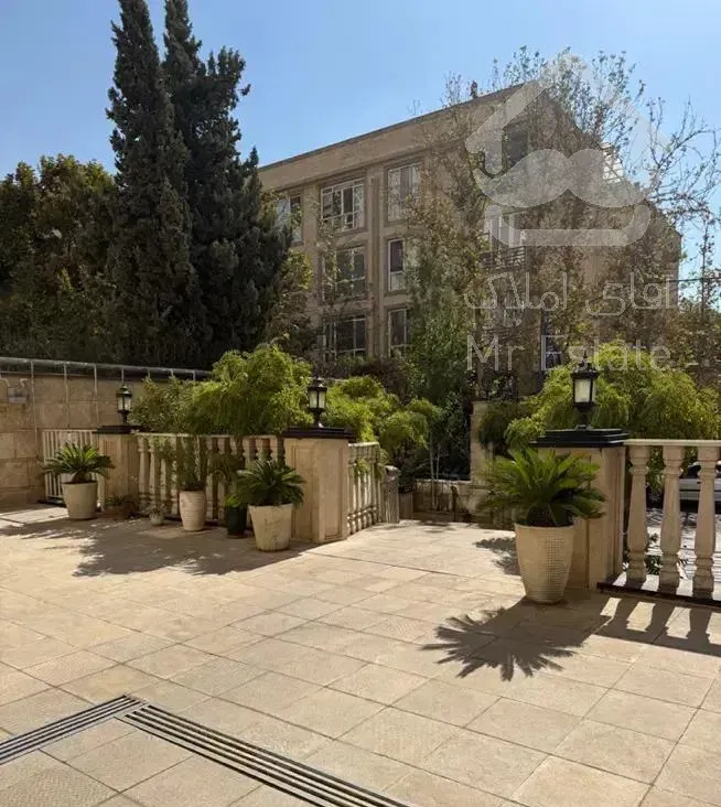 فرمانیه شرقی ۱۵۰ متر برج باغ