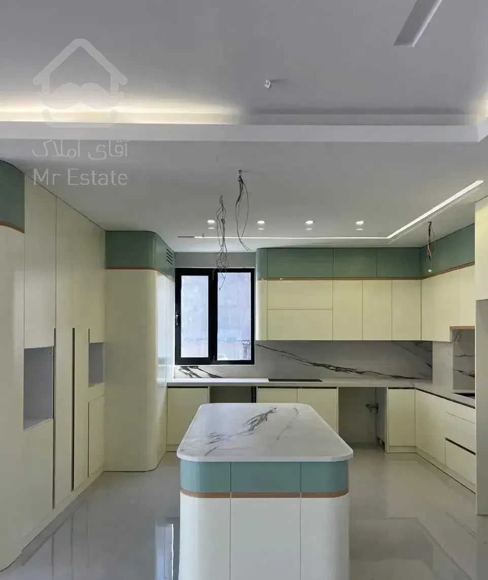 ۱۶۰ متر ۳ خوابه فول/غرق در نور/نزدیک حرم امام رضا