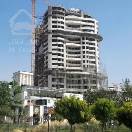 ۱۰۰۰ متر اداری دریاچه با ویو عالی به دریاچه