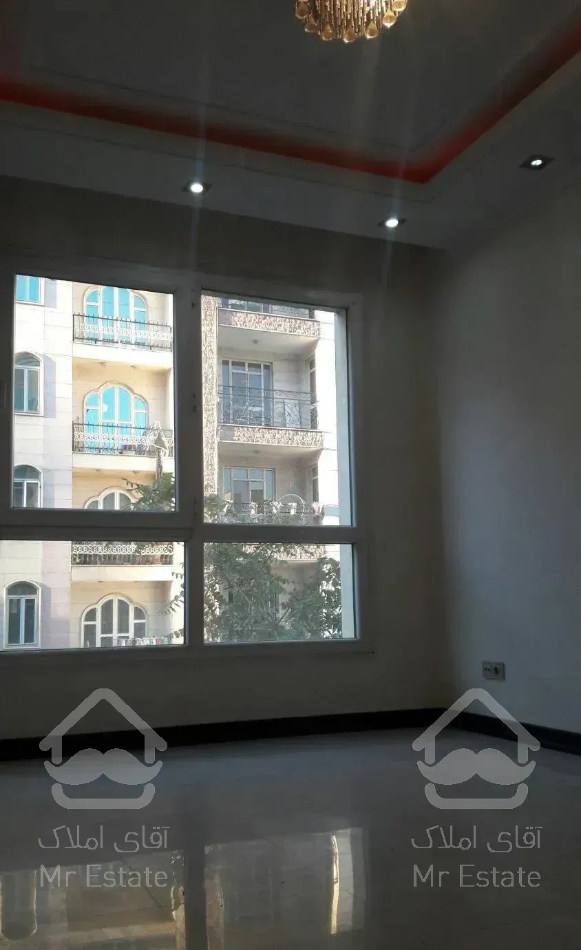 آپارتمان ۹۸ متری ۲ خوابه (حصاری)