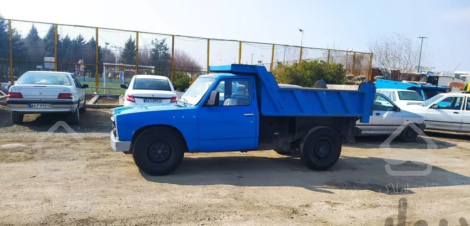 تخریب خاکبرداری با نیسان کمپرسی