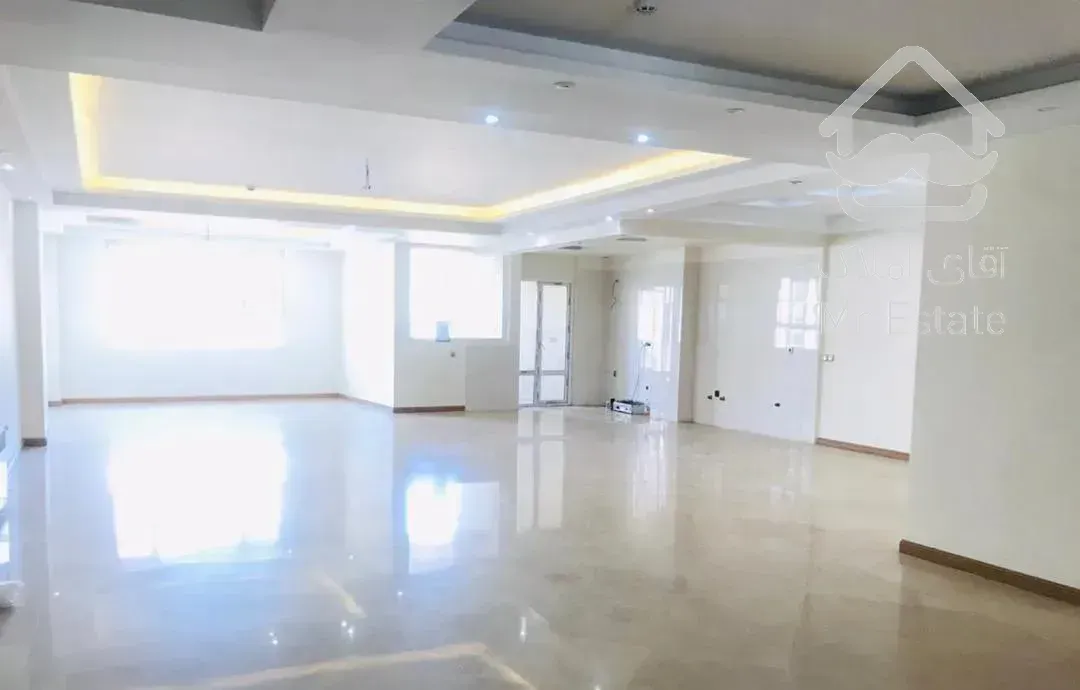 ۲۱۴متر/شیان/تک واحدی/کلید نخورده/۳ پارکینگ