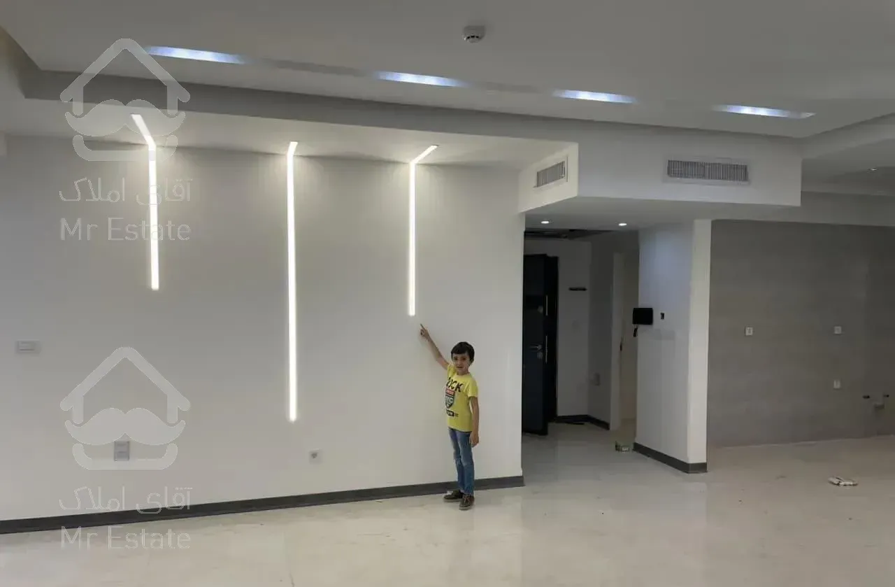 170متری دو سالنه مطبخ دار جنوبی