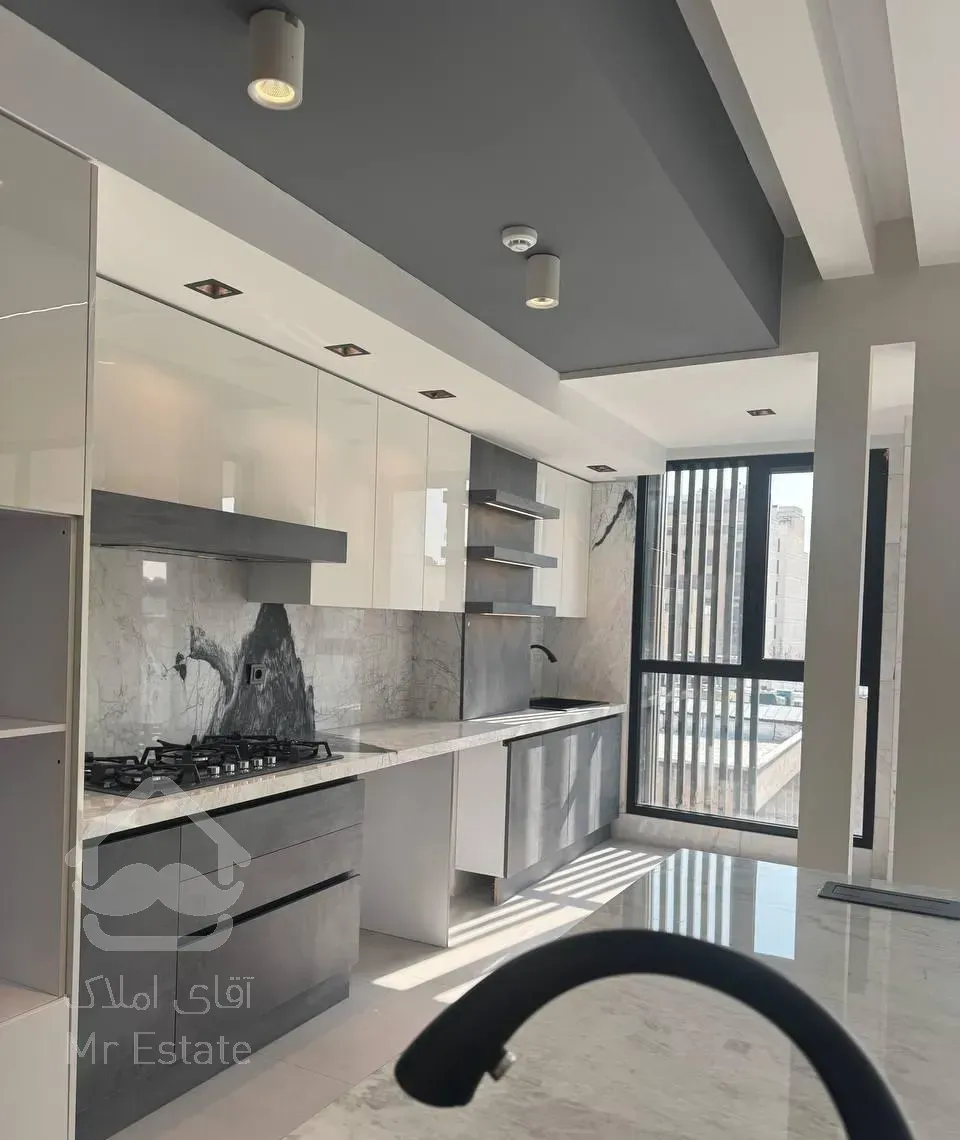 ۱۴۰متر نوساز ۳پارکینگbox/دروس یخچال