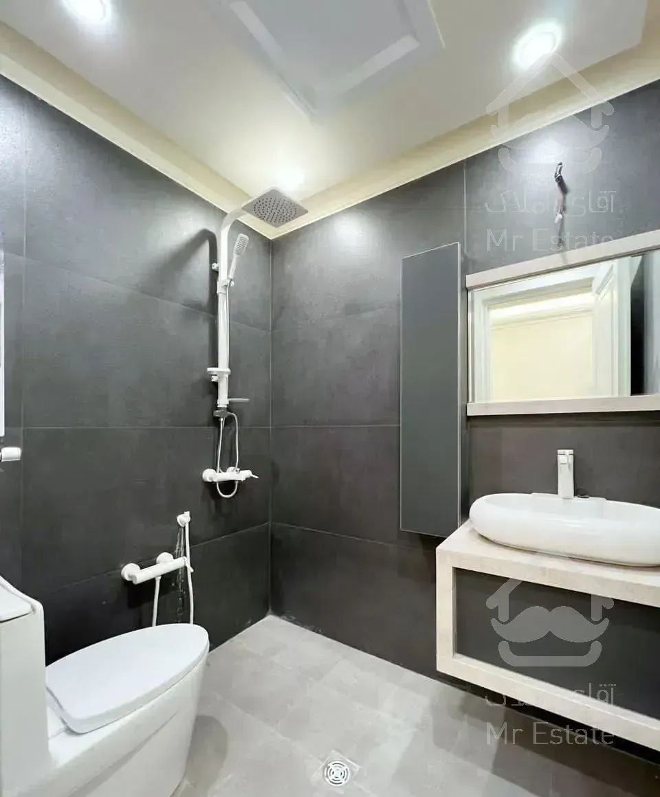 ۲۲۵ متر ۳خواب پاسداران ۲پارکینگ فول