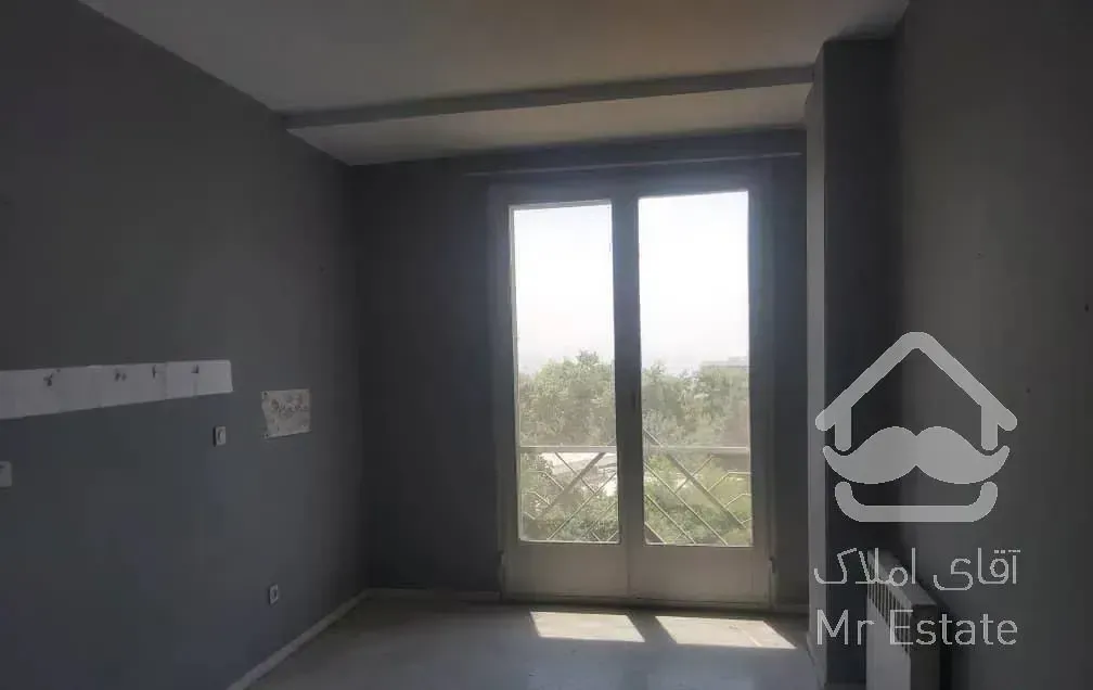 تراس بزرگ قابل چیدمان، ویو بدون مشرف