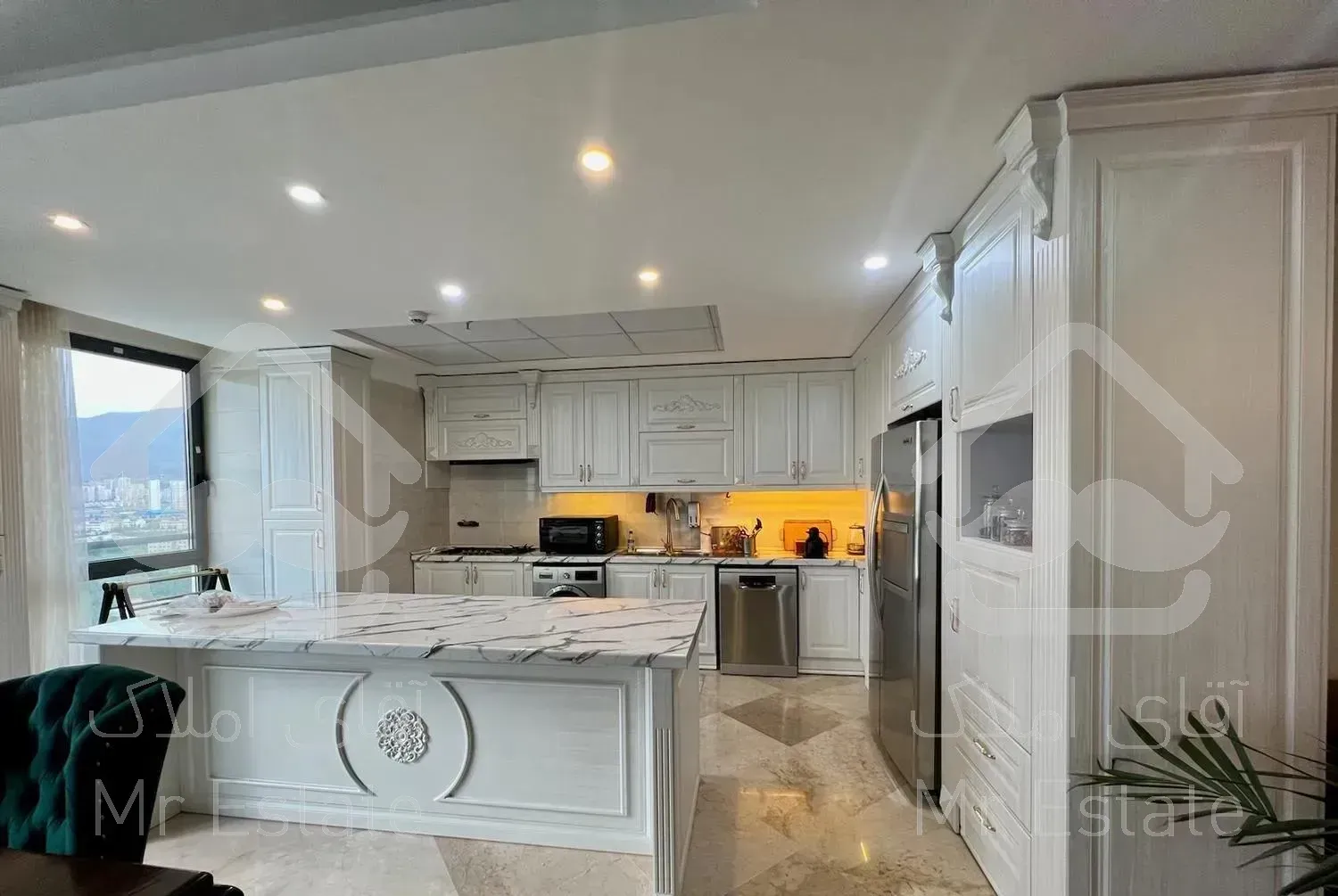 واحد ۲۲۰ متری امپریال