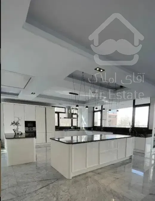 ۲۲۰ متر ۳ ساله تکواحدی ۲ پارکینگ بلوار فردوس