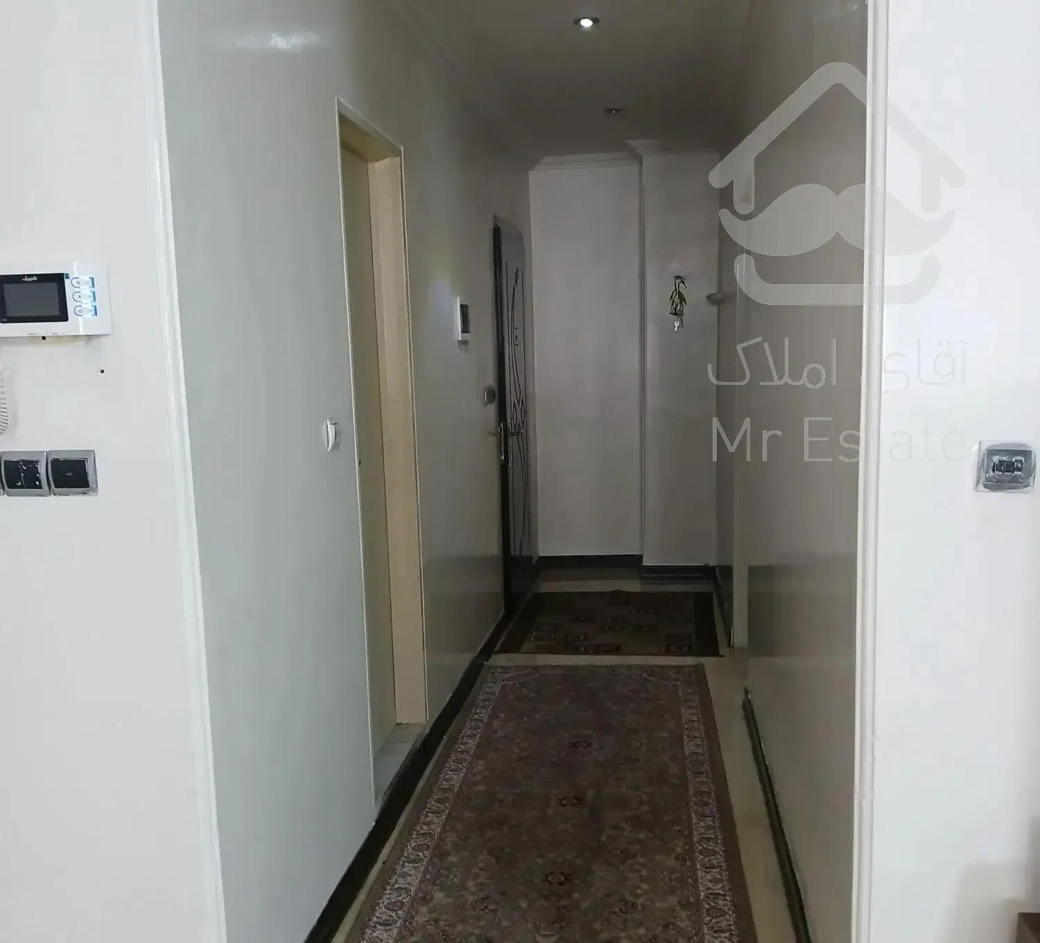 آپارتمان منیریه معیری