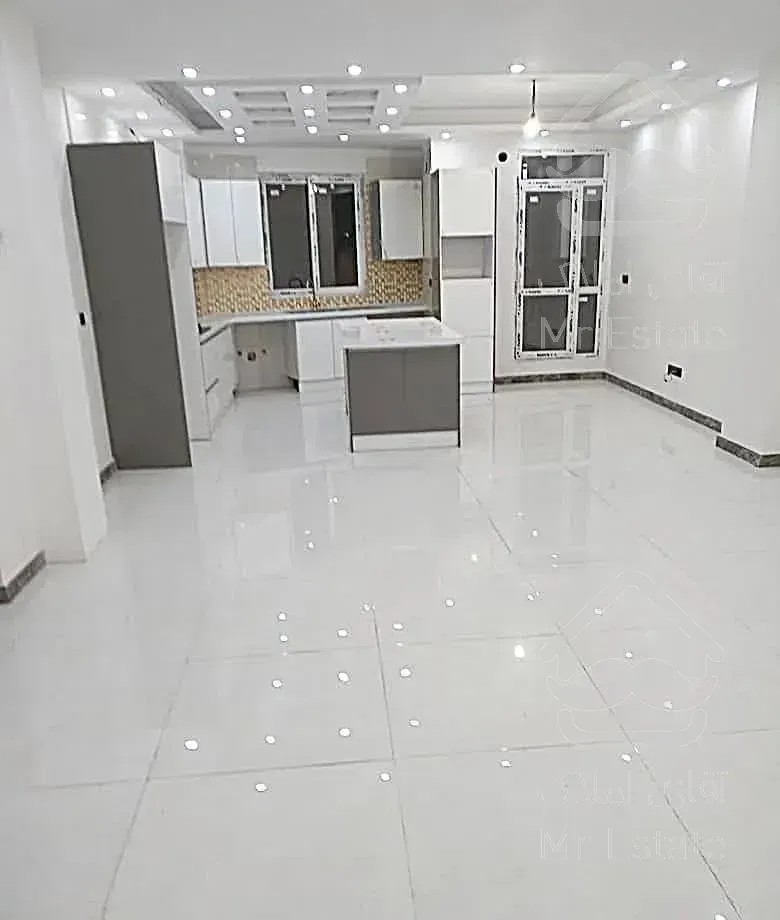 آپارتمان/۱۱۰متر/فول امکانات