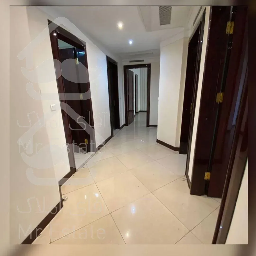 خرید آپارتمان موقعیت اداری در نیاوران