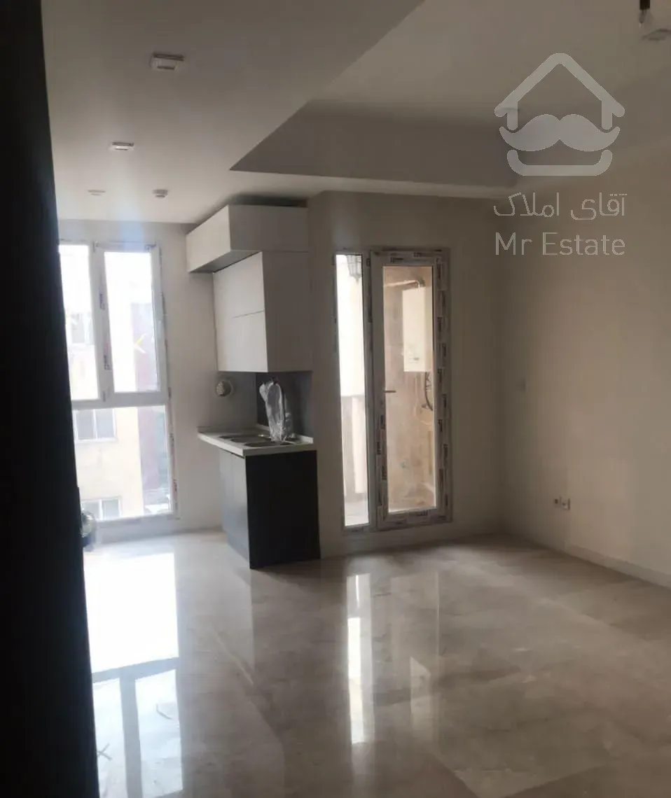 ۸۳ متر ، ۲ خواب ،  سالن پرده خور ،  صادقیه