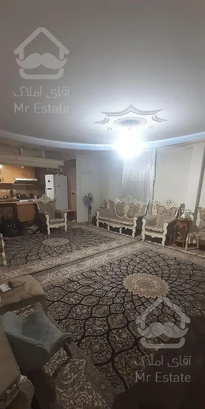 ۷۲ متر پارکینگ دار  تختی