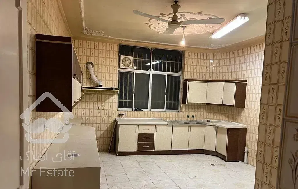 خانه ویلایی ۲۵۰متری امل خ طالب املی دریای۳۸